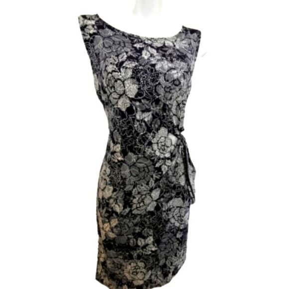 Nwot navy blue and white floral faux wrap around dress jersey size M - Picture 3 of 12